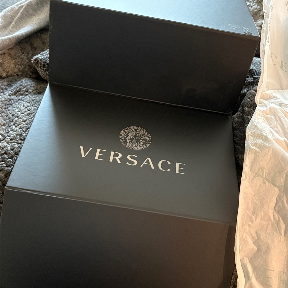 Versace Gray Crewneck Sweater with Greek Key Pattern - Picture 8 of 8
